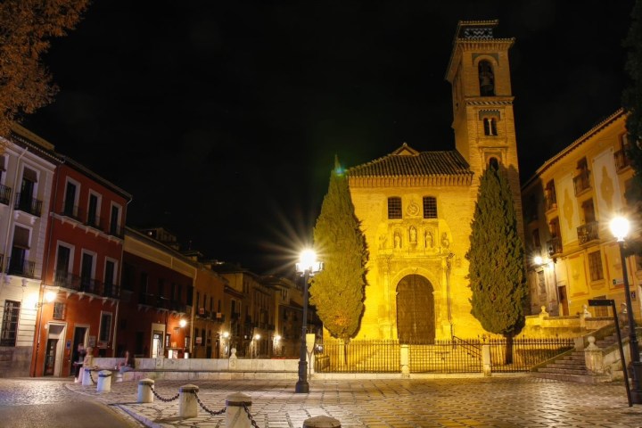 a close up of a street at night